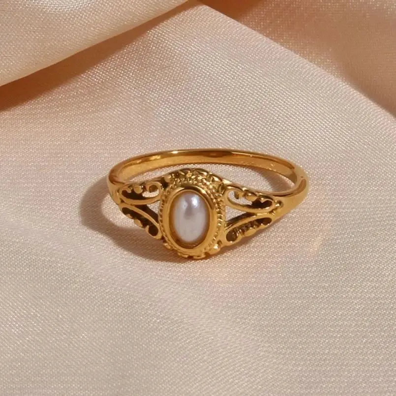 18k Vintage Inspired Pearl Ring