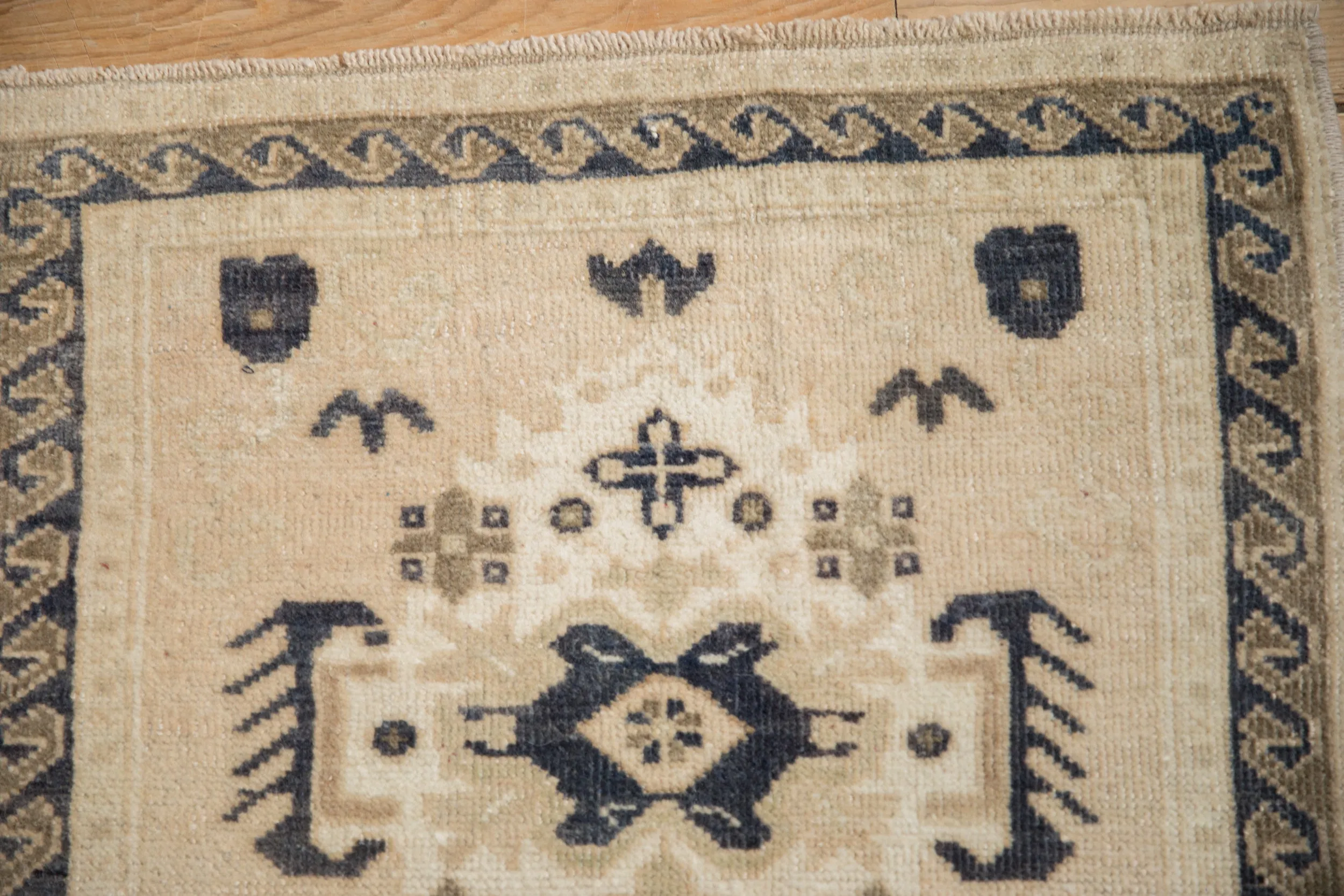 2x2 Vintage Distressed Oushak Square Rug Mat
