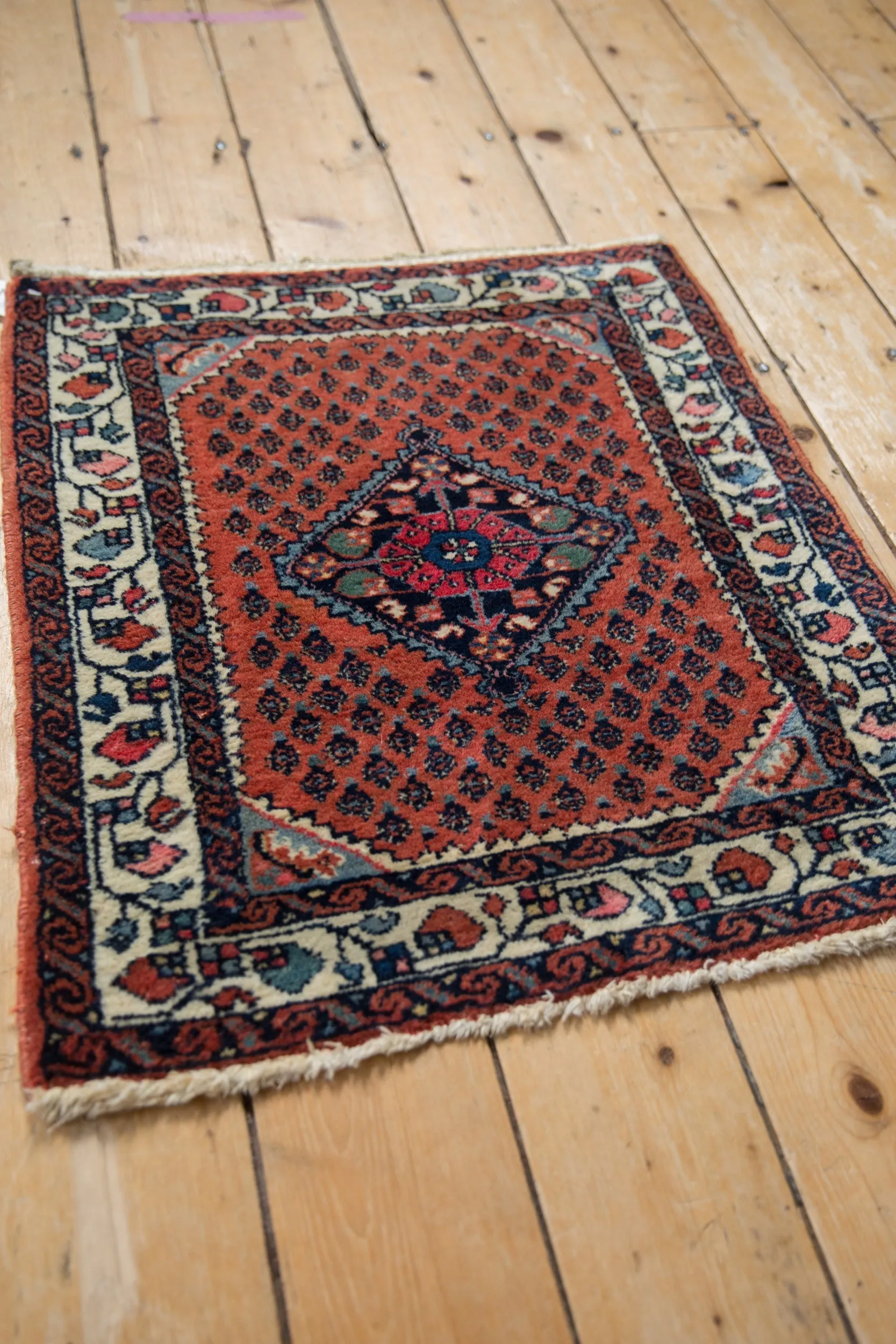 2x2.5 Vintage Engelas Square Rug Mat