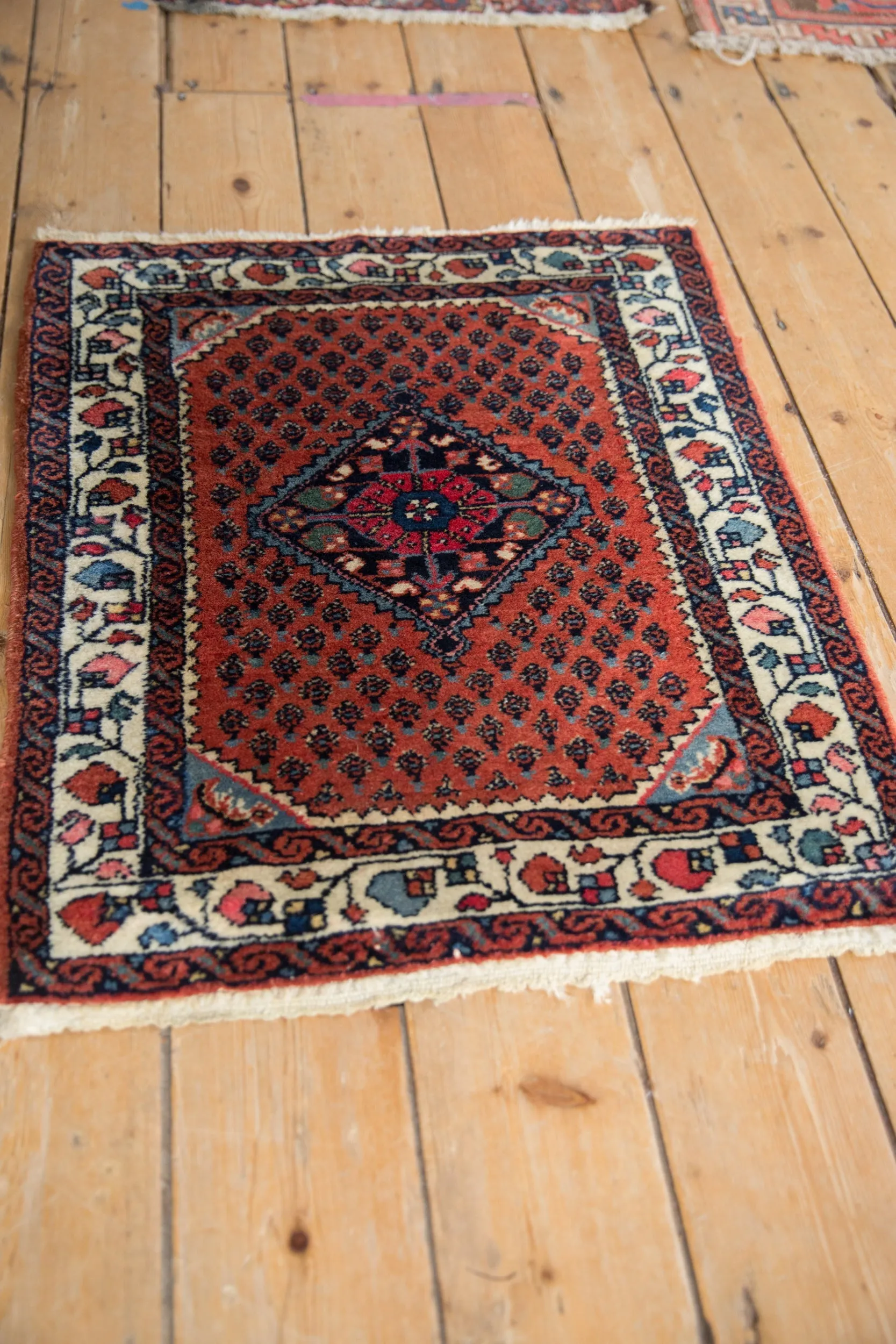 2x2.5 Vintage Engelas Square Rug Mat