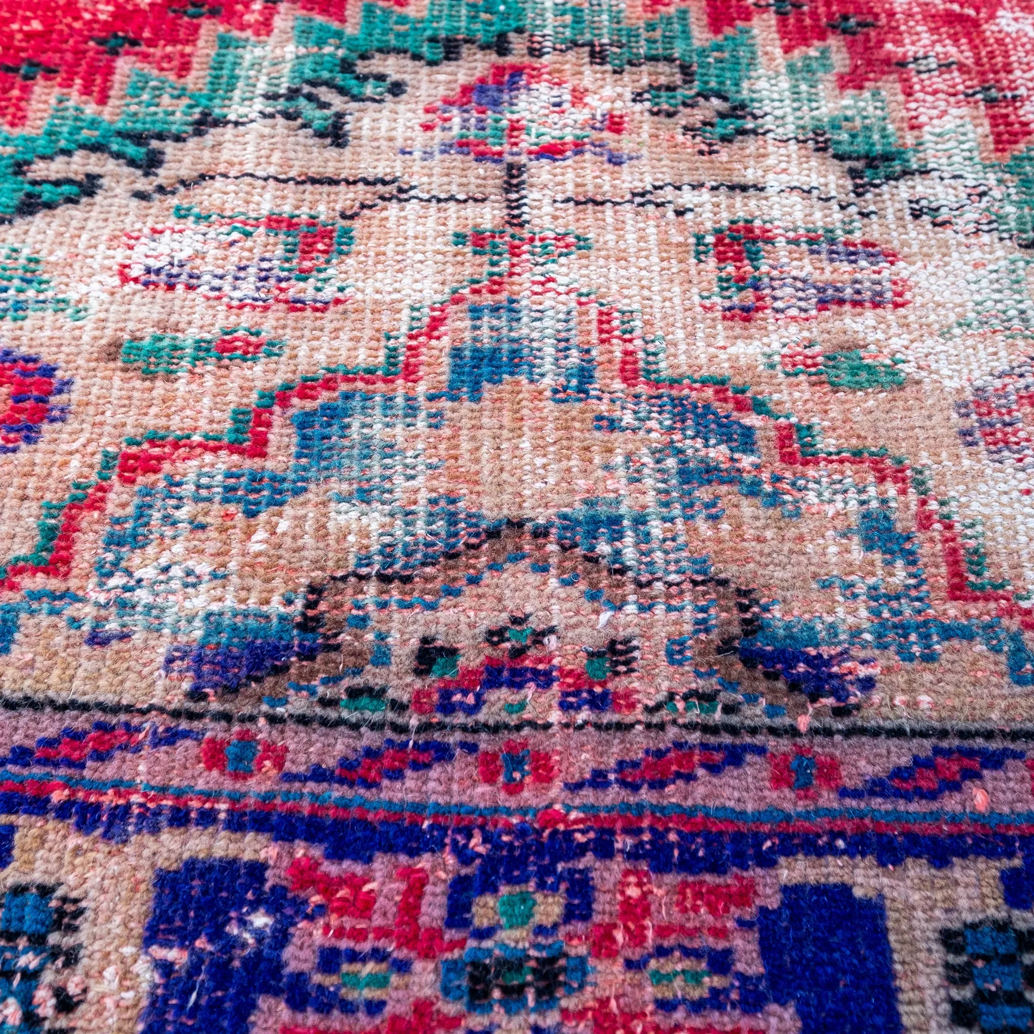 3177 Handwoven Vintage Rug 2'4x10'1
