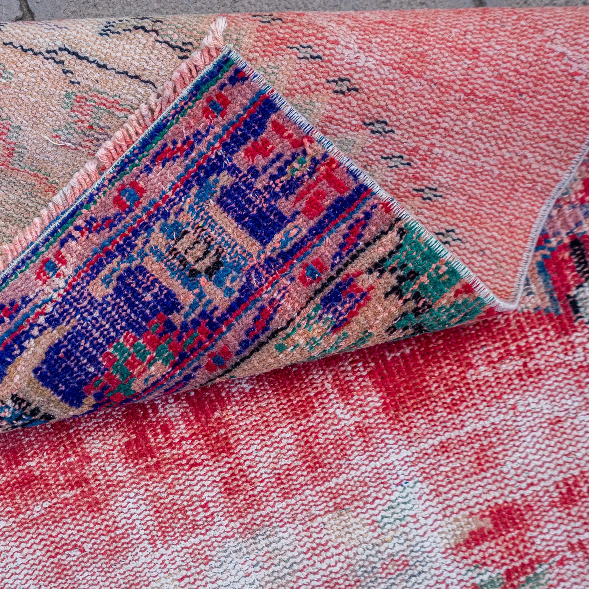 3177 Handwoven Vintage Rug 2'4x10'1