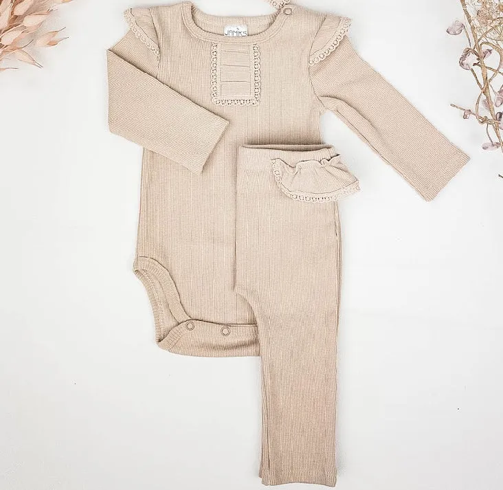 AW24 Jamiks - AZARÁ 2 Piece Body and Legging Set Latte