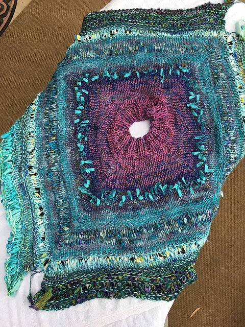 Batani poncho pattern