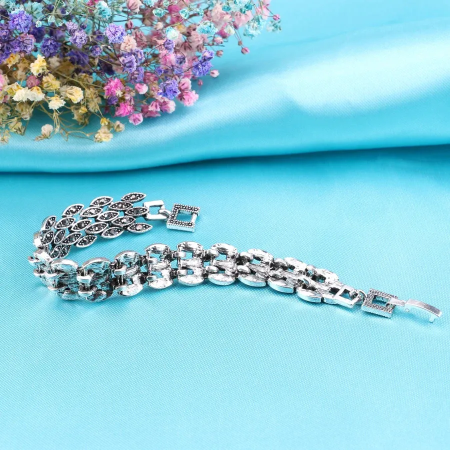 Bright Black Crystal Eye Link Bracelet – Vintage Antique Silver