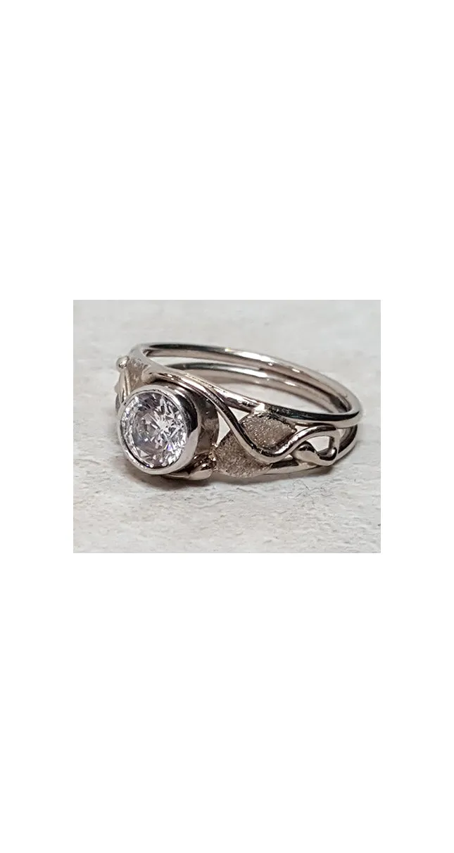 Classic Leaf and Vine Design