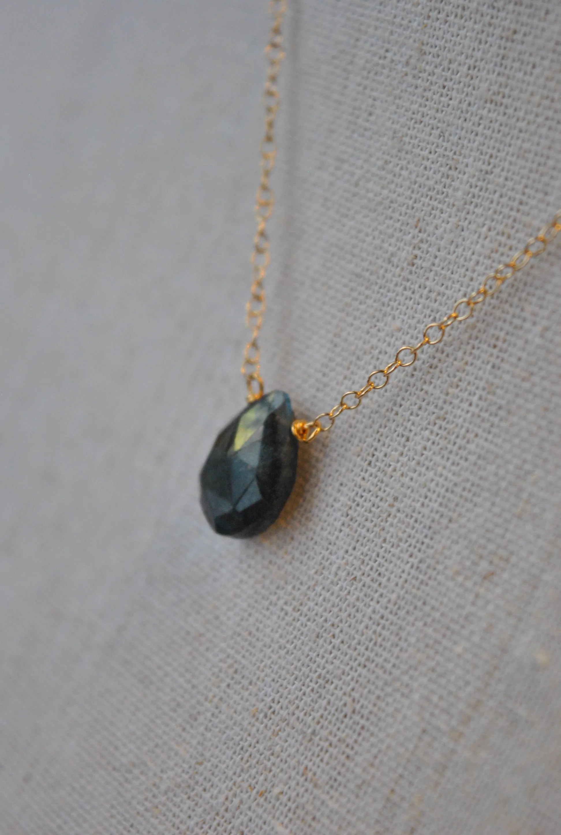 DARK BLUE LABRADORITE TEARDROP DELICATE NECKLACE ON GOLD
