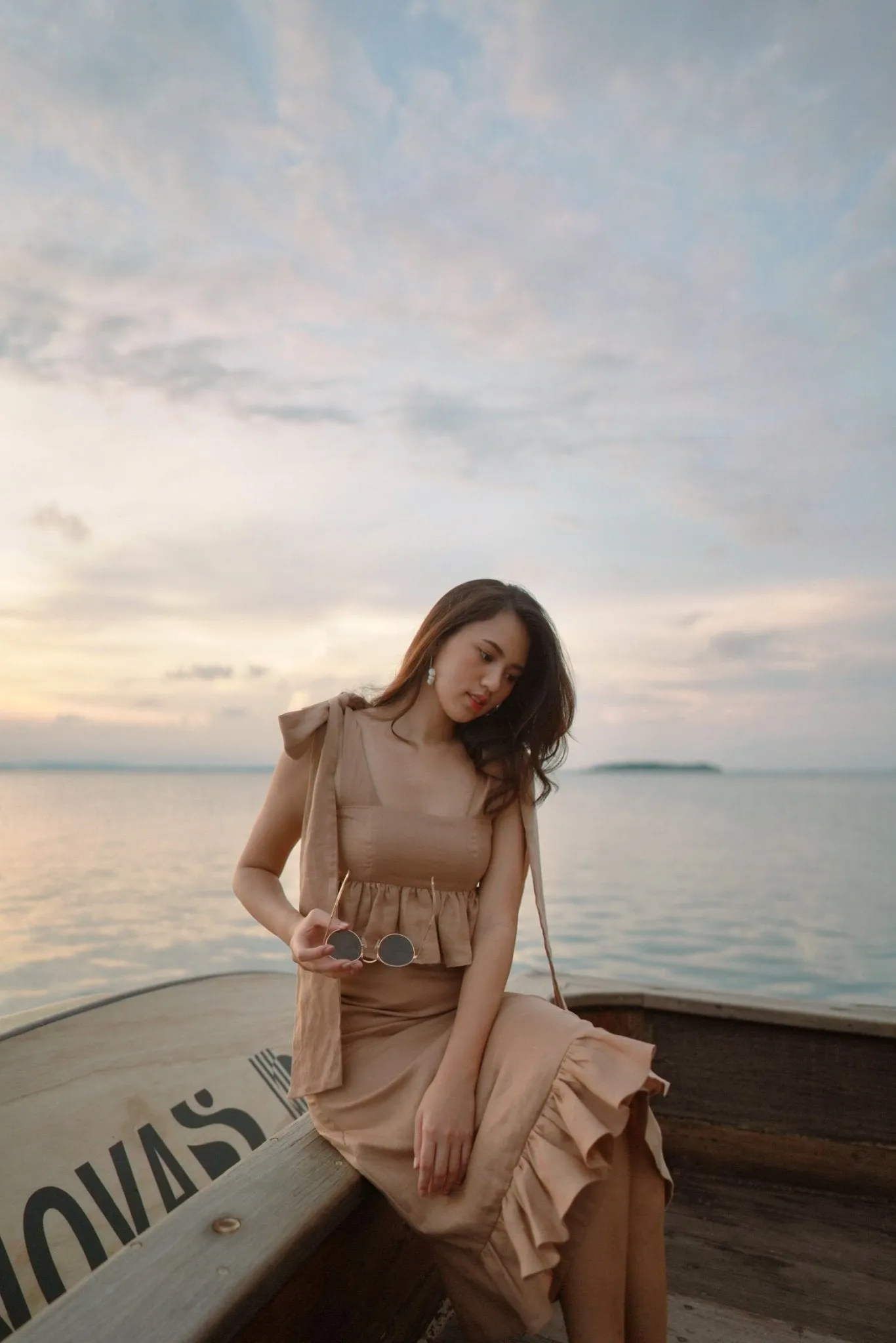 DELICATE DAYDREAM MIDI SKIRT