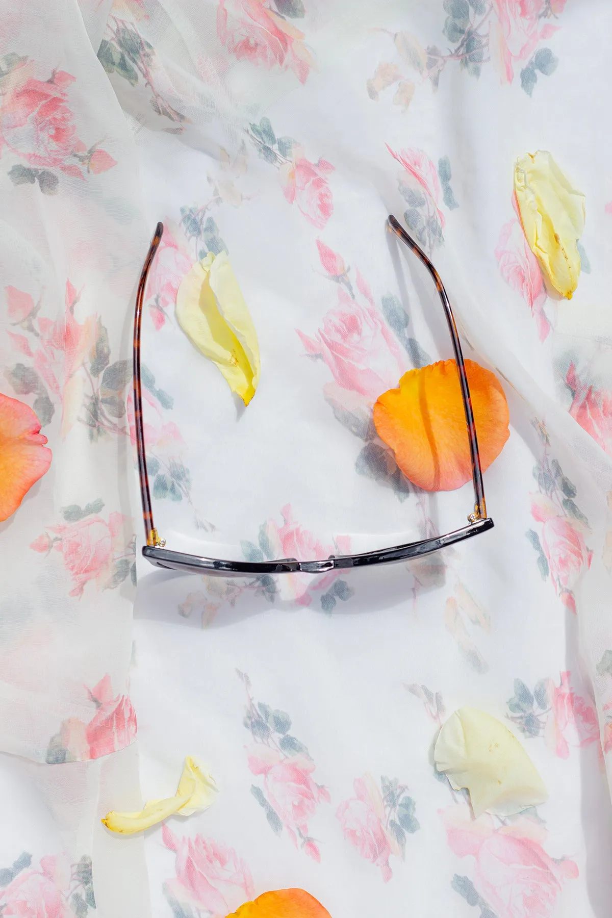 Delicate Large Cat Eye Sunglasses