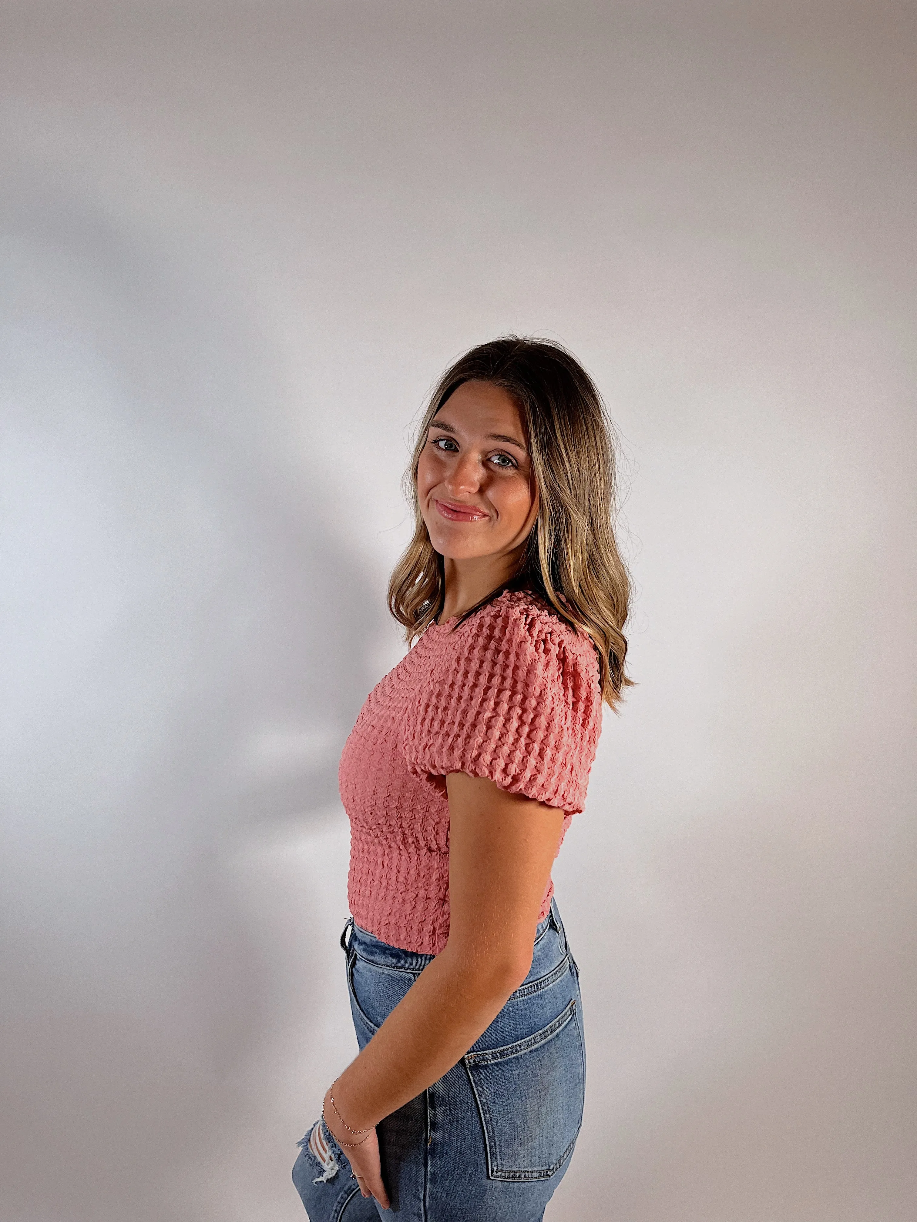 Delicate Short Sleeves Bubbled Top