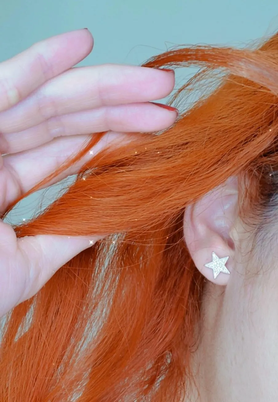 Delicate Star Earrings 1.5cm