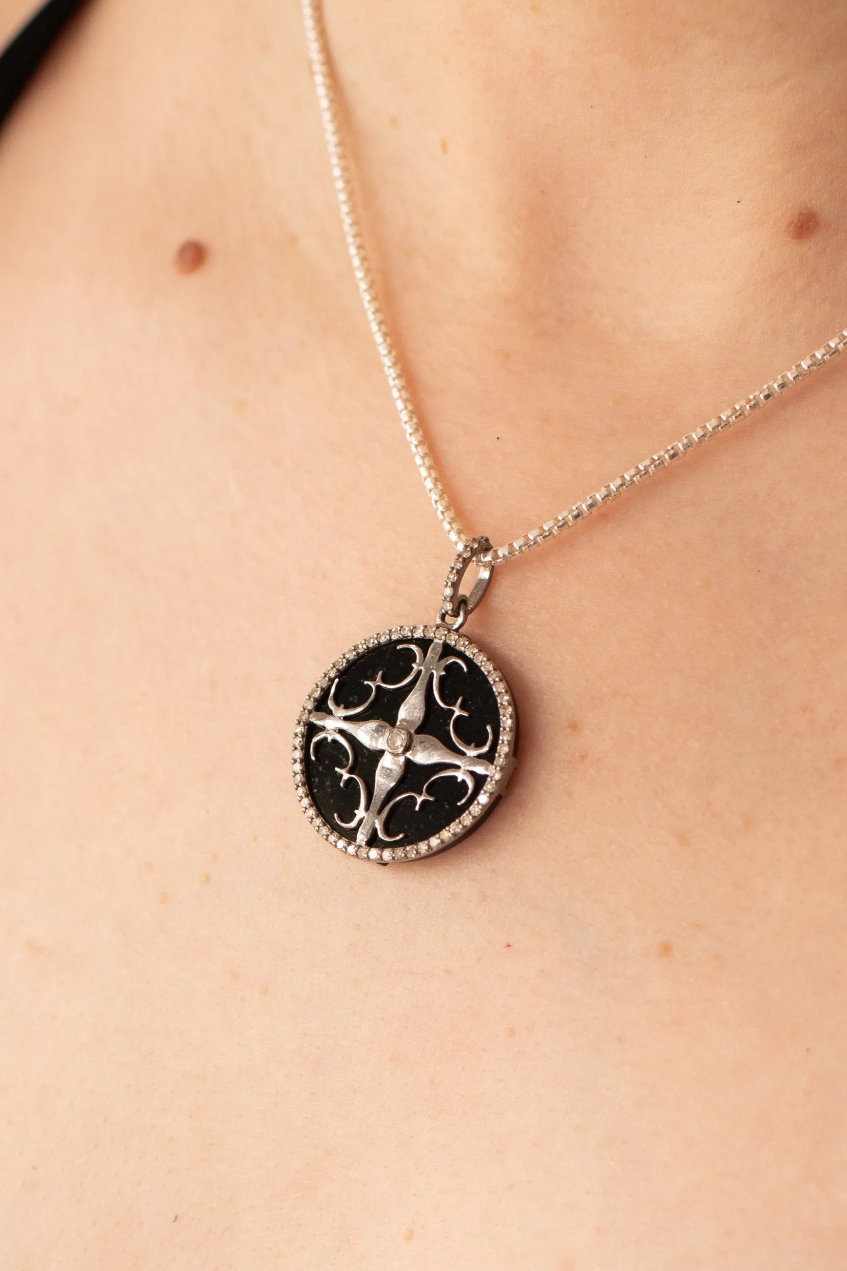 Diamond Onyx Cali Amulet - Silver