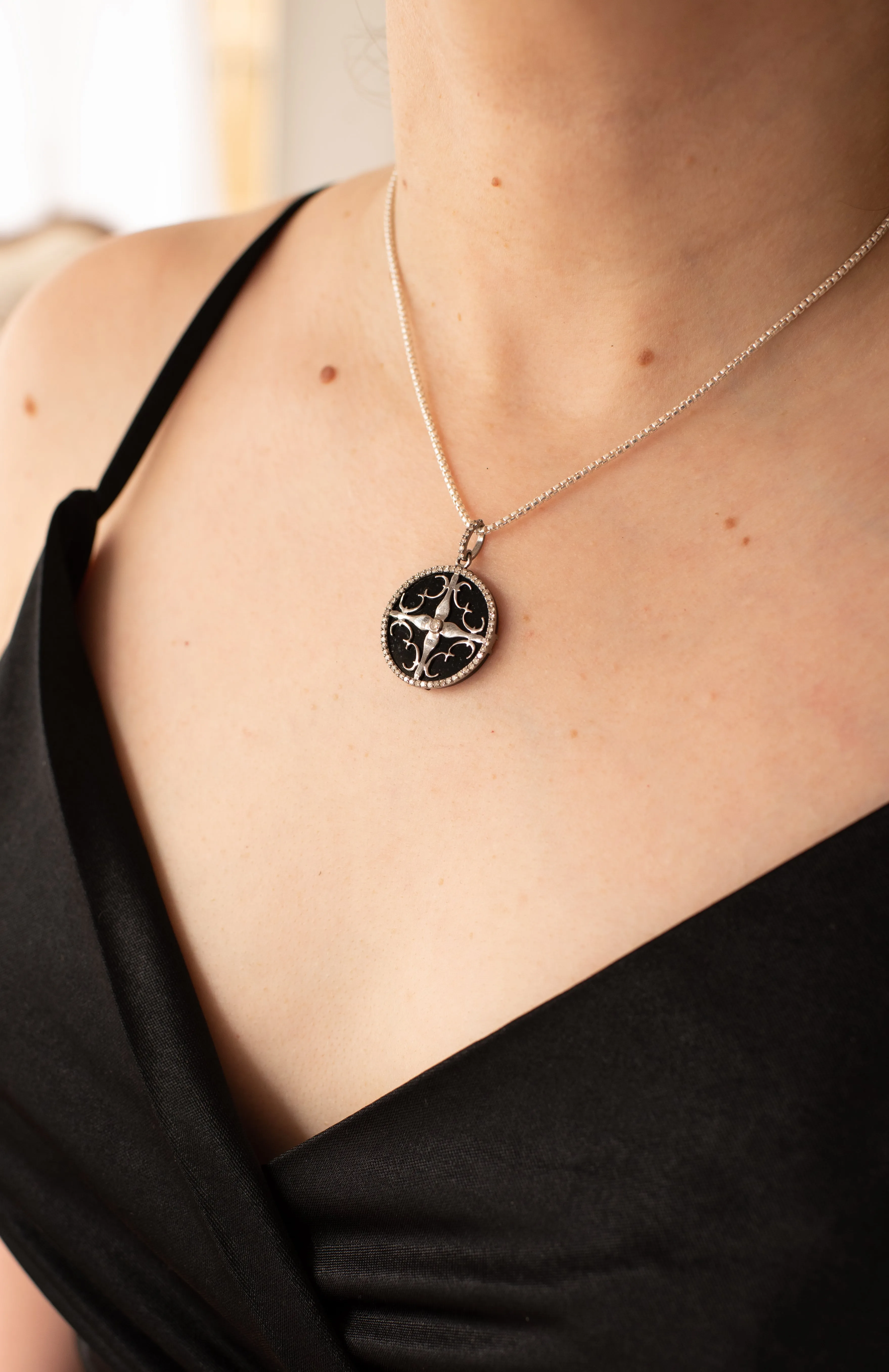 Diamond Onyx Cali Amulet - Silver