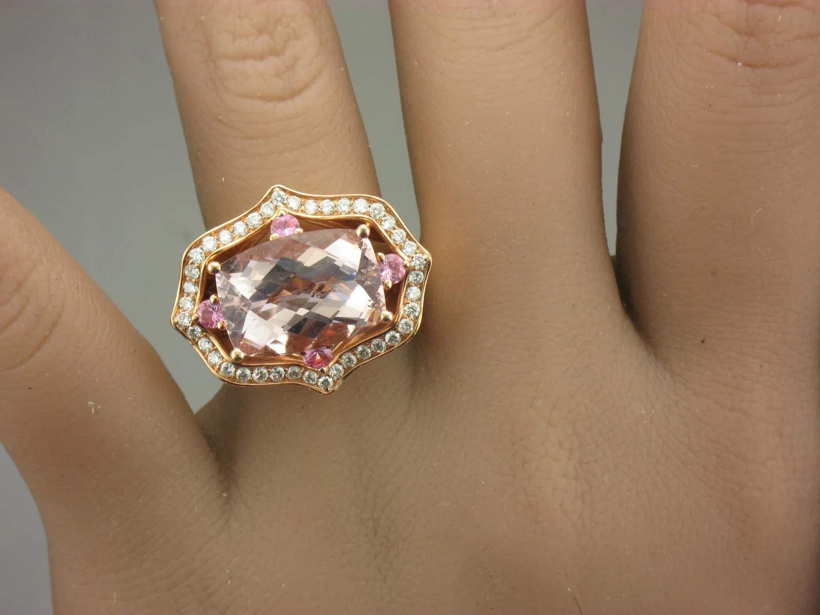 Estate 18kt Yellow Gold Ring 4.32 ct Morganite/diamonds/pink topaz