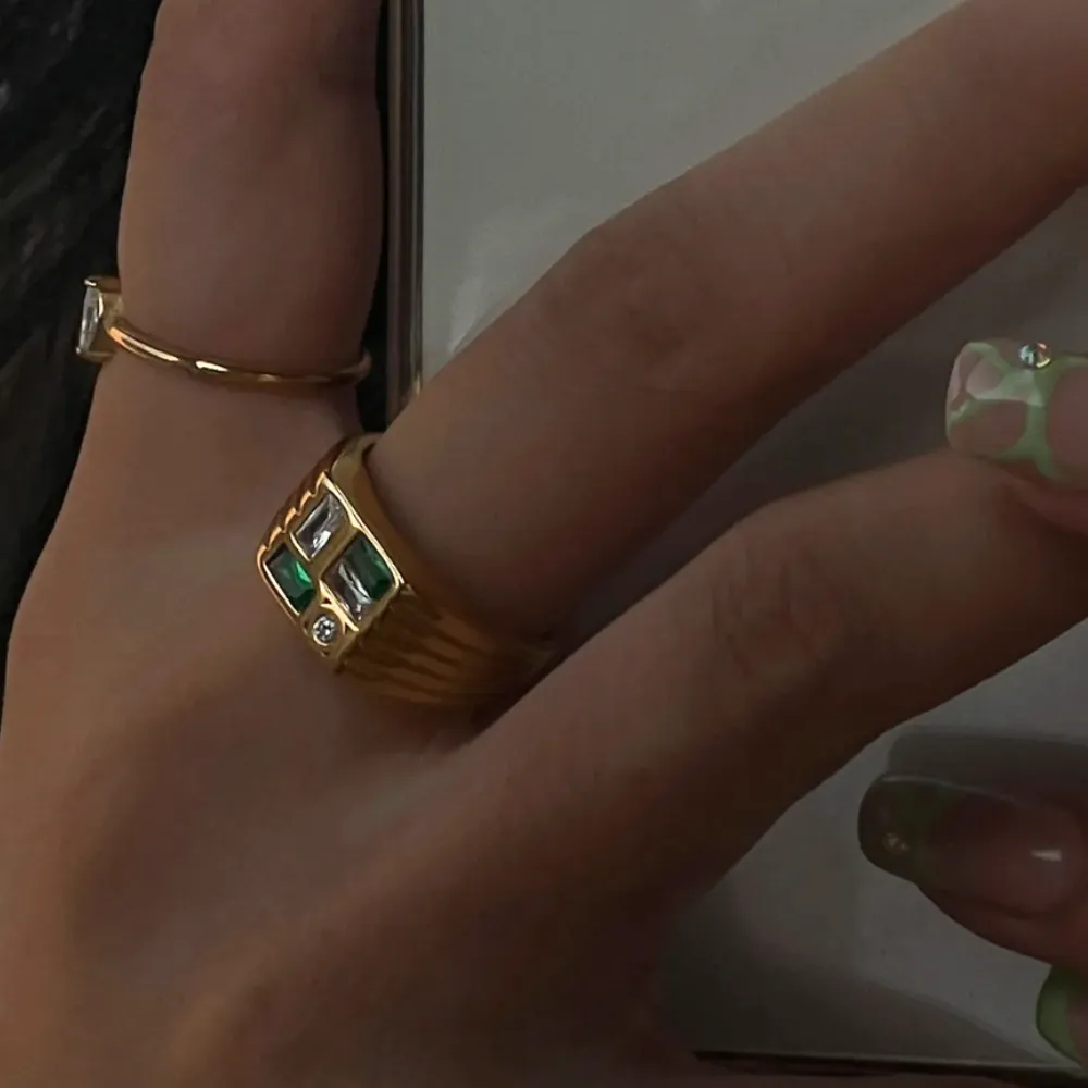 FINN GOLD GEOMETRIC RING