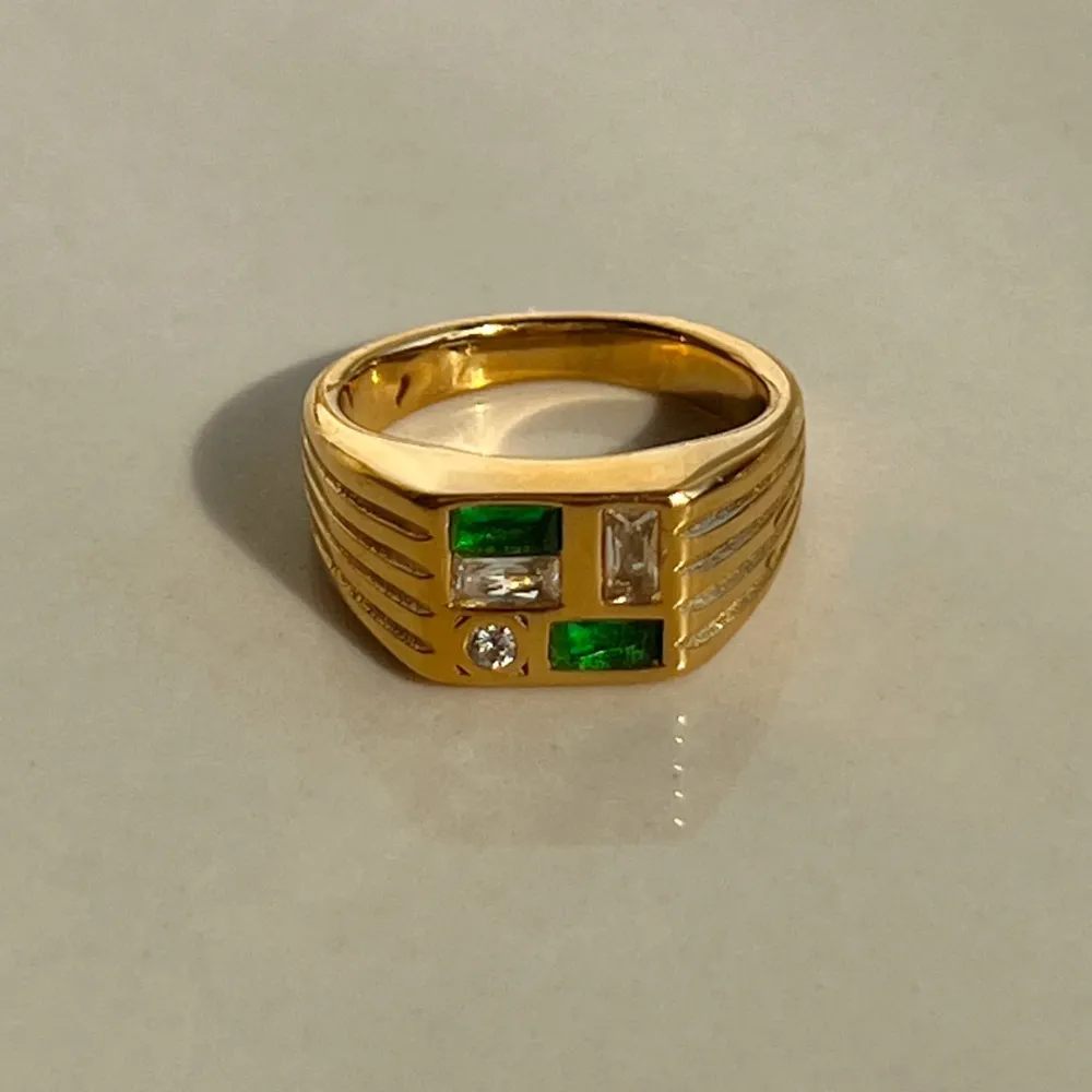 FINN GOLD GEOMETRIC RING