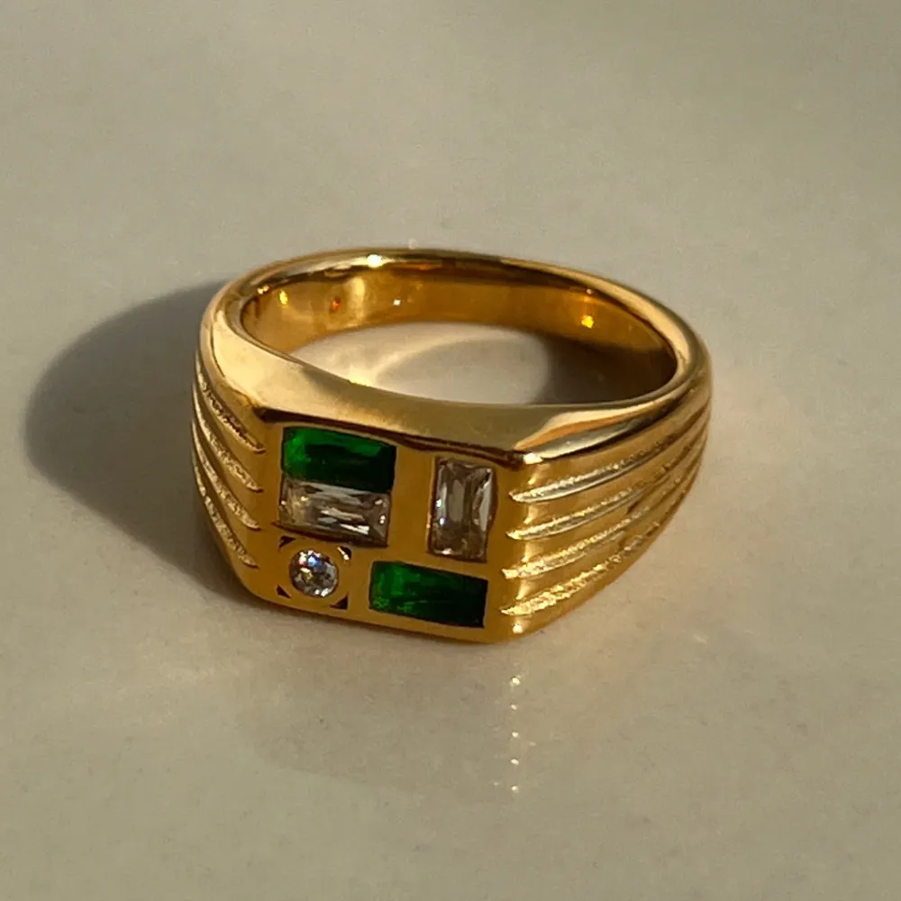 FINN GOLD GEOMETRIC RING