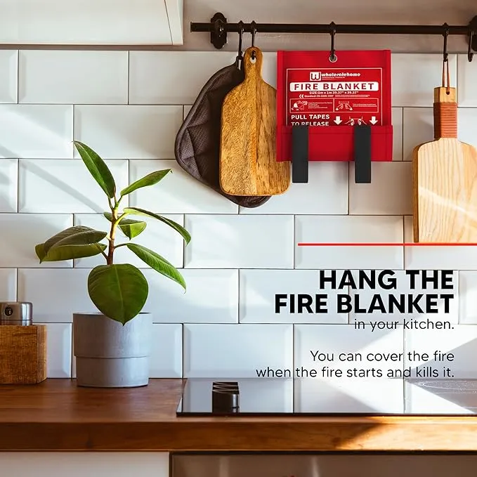 Fire Extinguisher Blanket - Heavy Duty Portable Fiberglass Emergency Blanket - Puts Out Grill & Grease Flames - Safe & Reusable Survival Fire Safety for Home, Kitchen, Car, Camping 1x1m