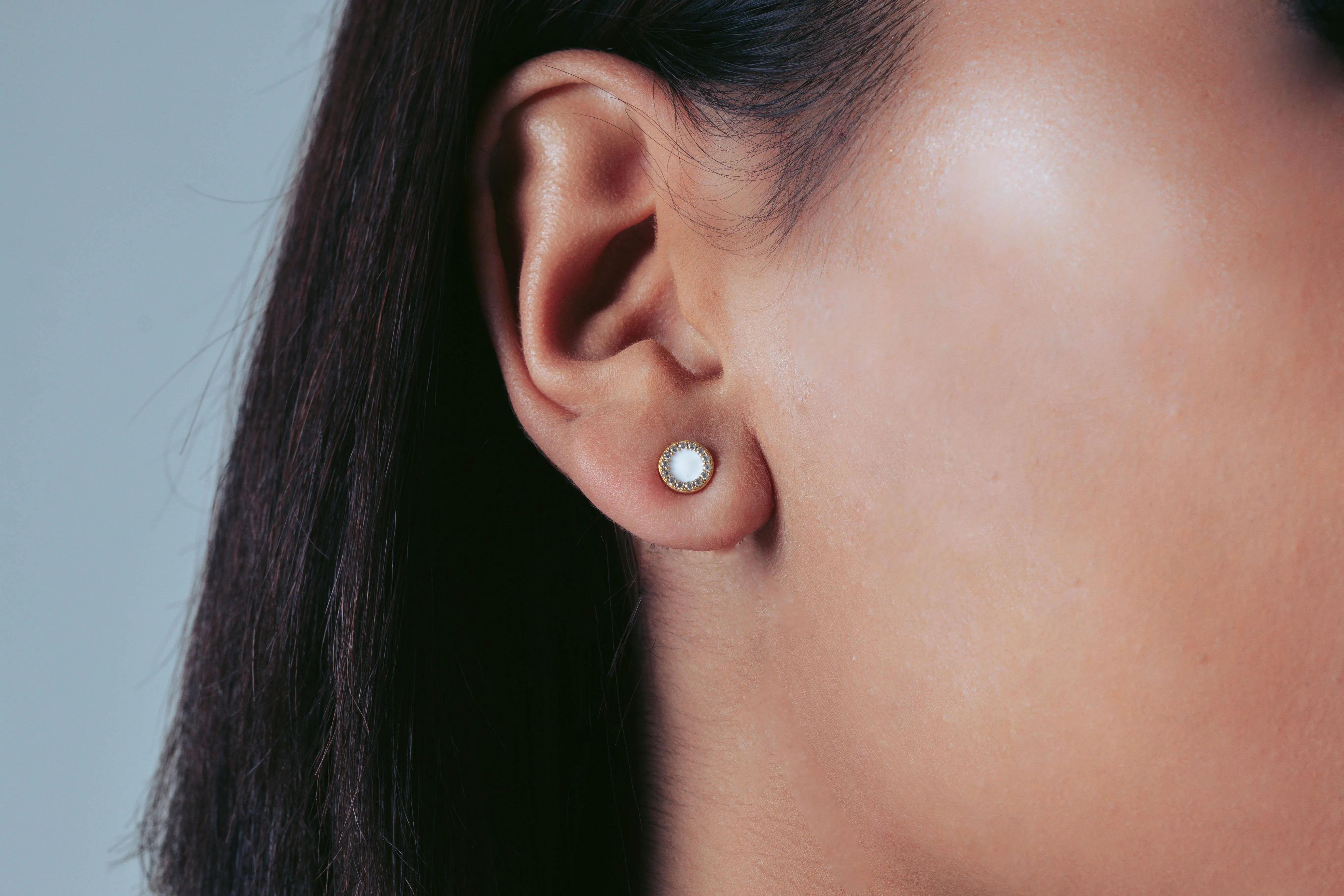 GEORGINI REFLECTION ENAMEL STUD EARRINGS GOLD & WHITE