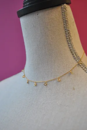 GOLD DELICATE CRYSTAL CHARMS CHOKER STYLE NECKLACE