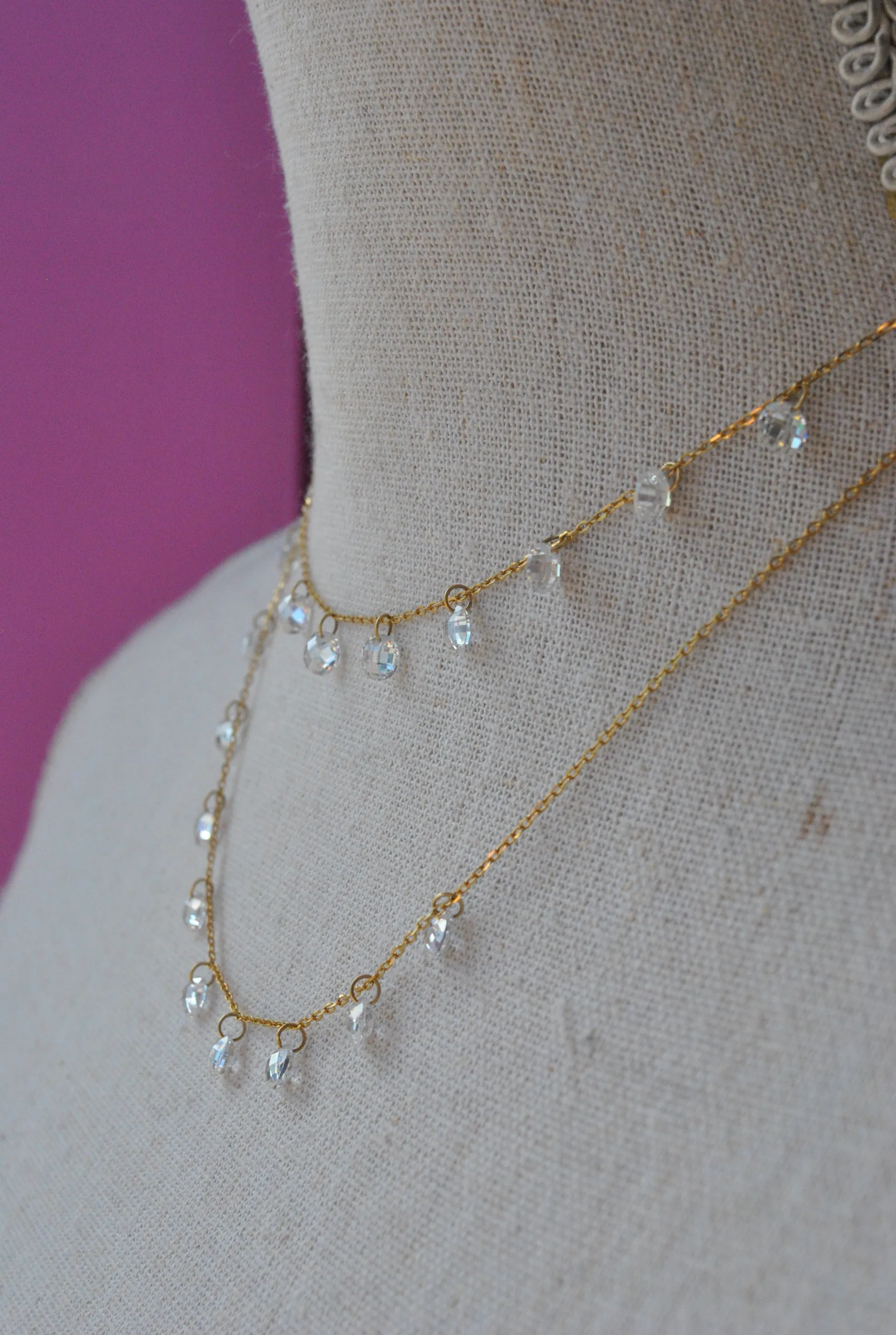 GOLD LONG NECKLACE WITH CRYSTALS CHARMS