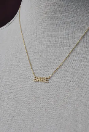 GOLD NECKLACE WITH "BABE" PENDANT