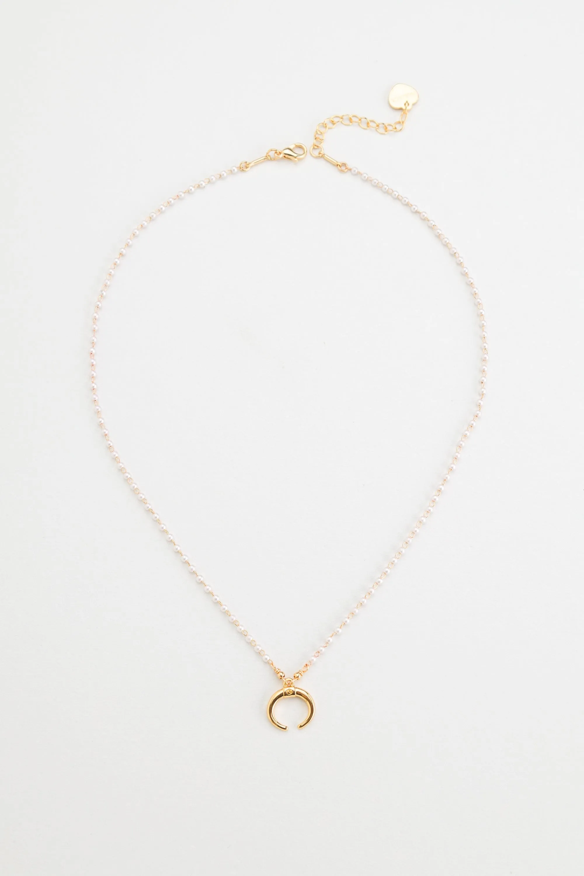 Horn Pendant White Pearl Bead Necklace