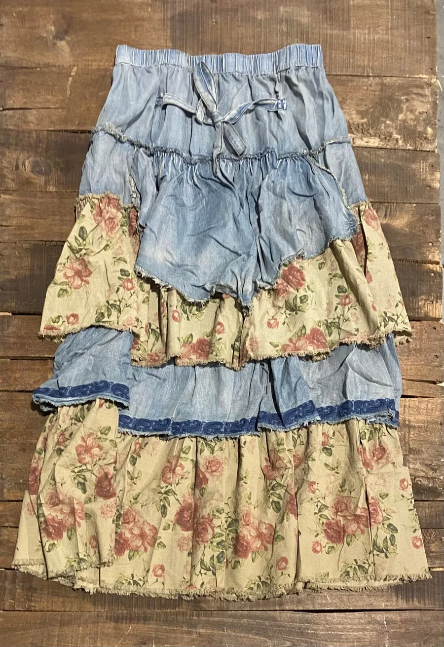 Keep Me True Skirt Denim & Roses