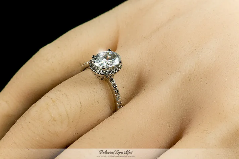 Laveda 1.3ct  Oval Halo Solitaire Engagement Ring | 2.3ct