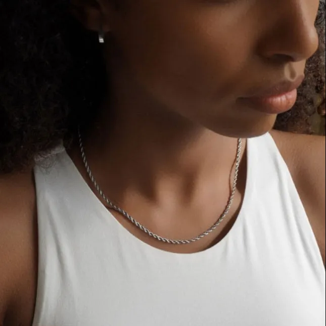 Necklace delicate rope silver
