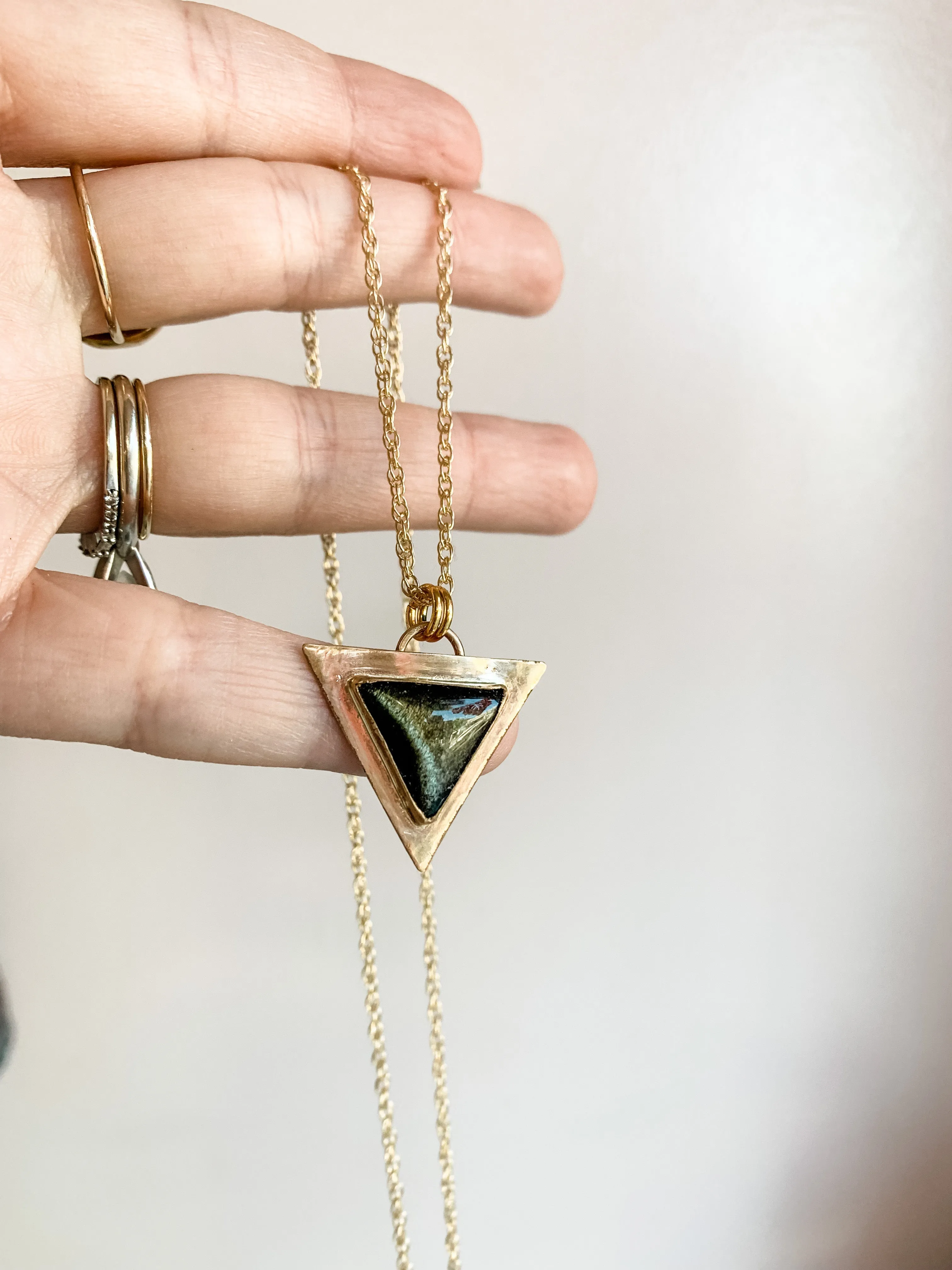 Obsidian Halo Gold Delicate Necklace