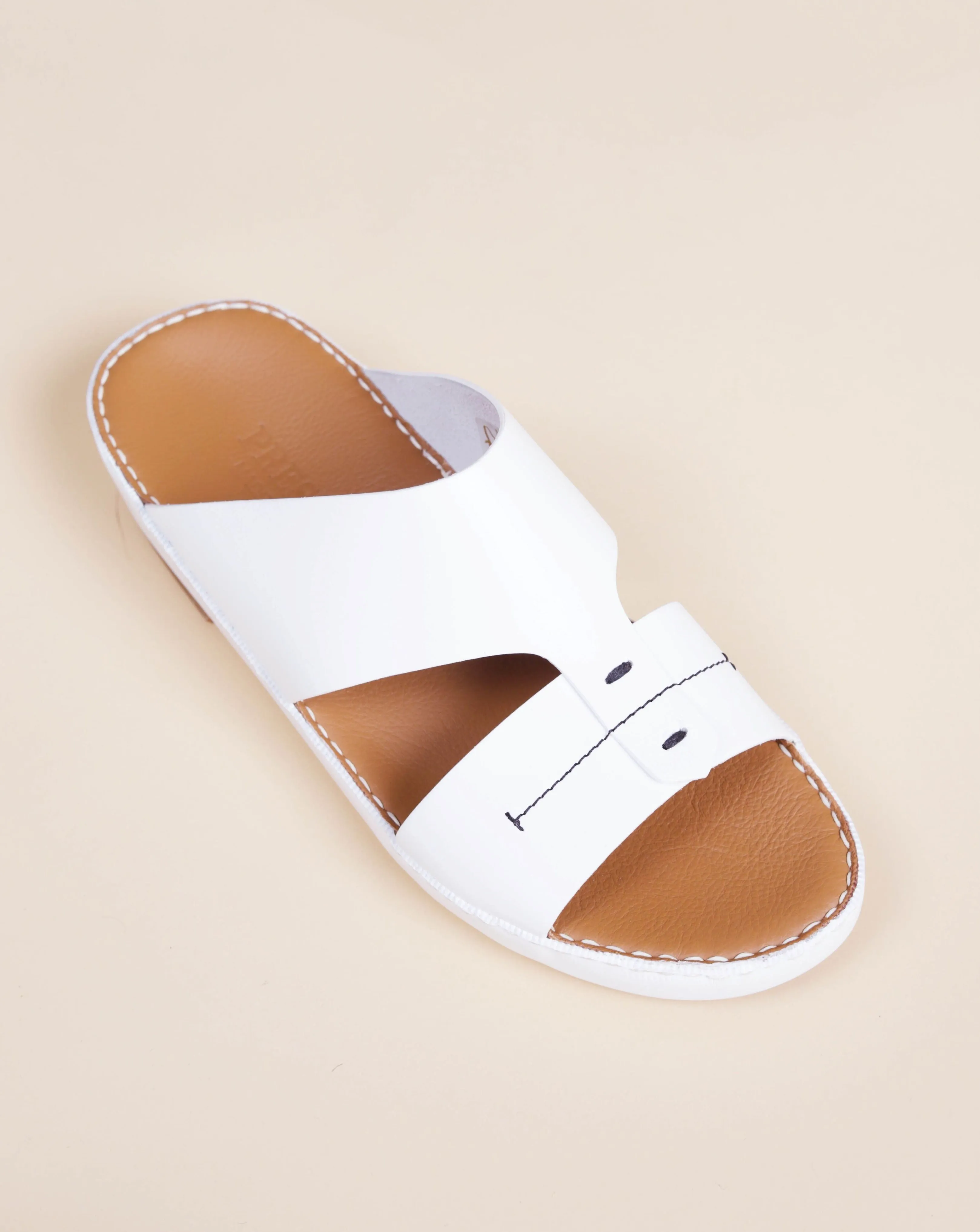 P3304  CARACTERE NC WHITE