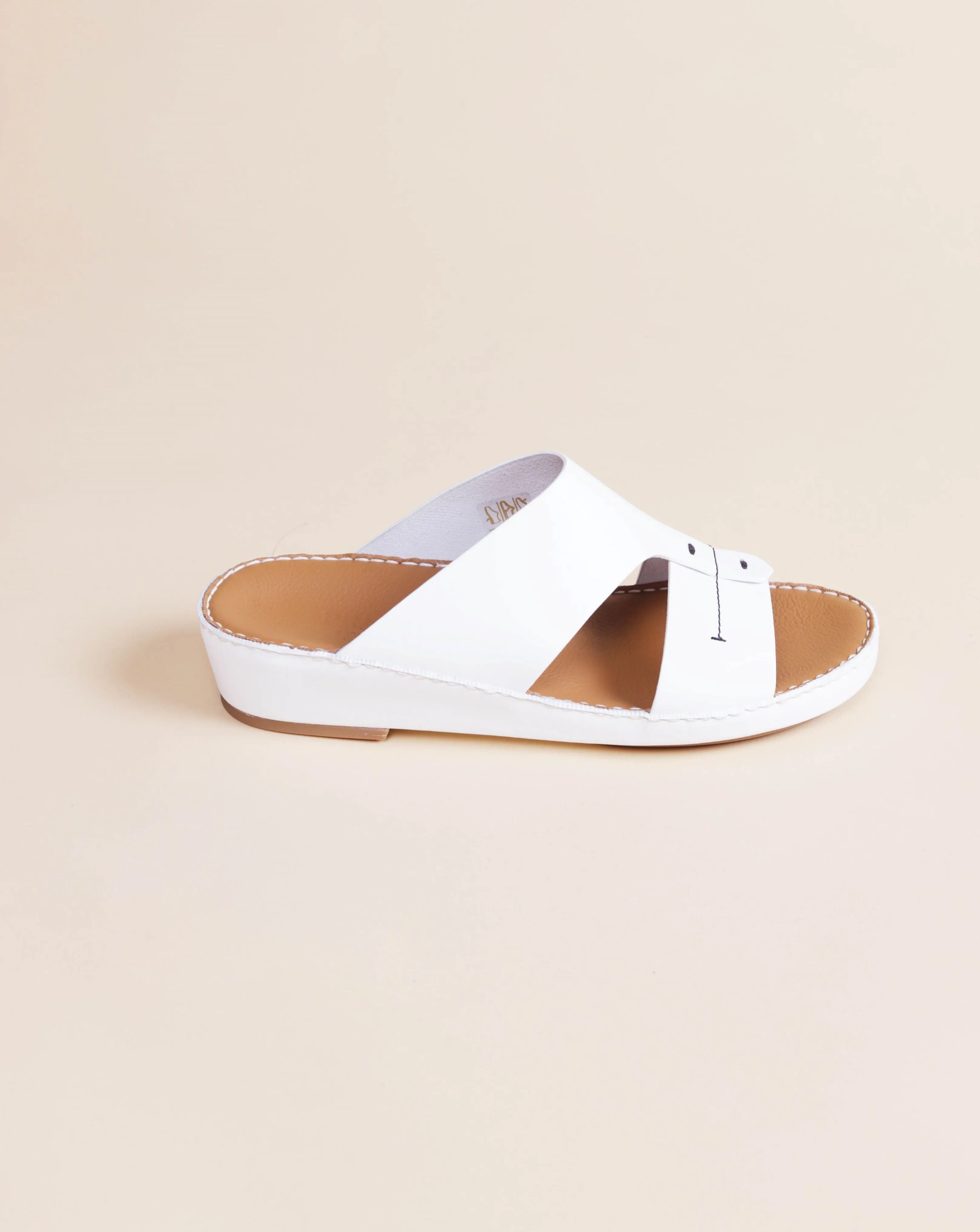 P3304  CARACTERE NC WHITE