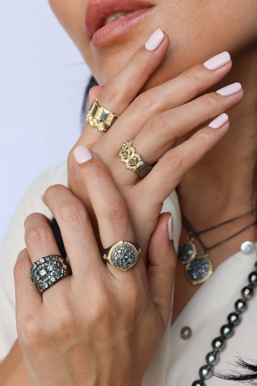 PAVE SIGNET RING