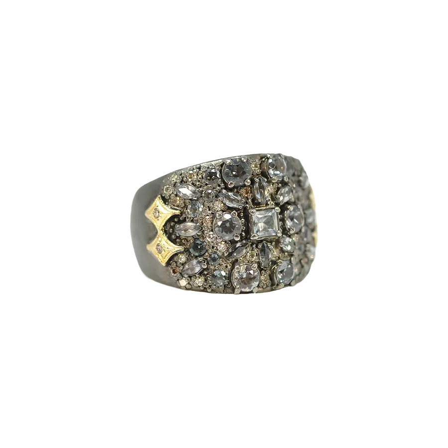 PAVE SIGNET RING