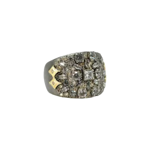 PAVE SIGNET RING