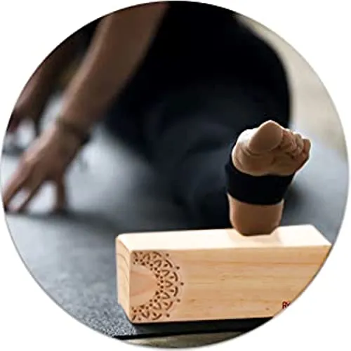 Retailmonk (Set of 2) Premium Designer Handmade Wooden Yoga Blocks, Eco-Friendly Yoga Block Brick, Provides Stability, Balance and Flexibility, Great for Yoga, Fitness & Gym (Standard - 9"x2.5"x3.5") (Beige)