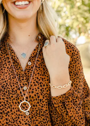 Signature Hammered Pendant Necklace in Gold