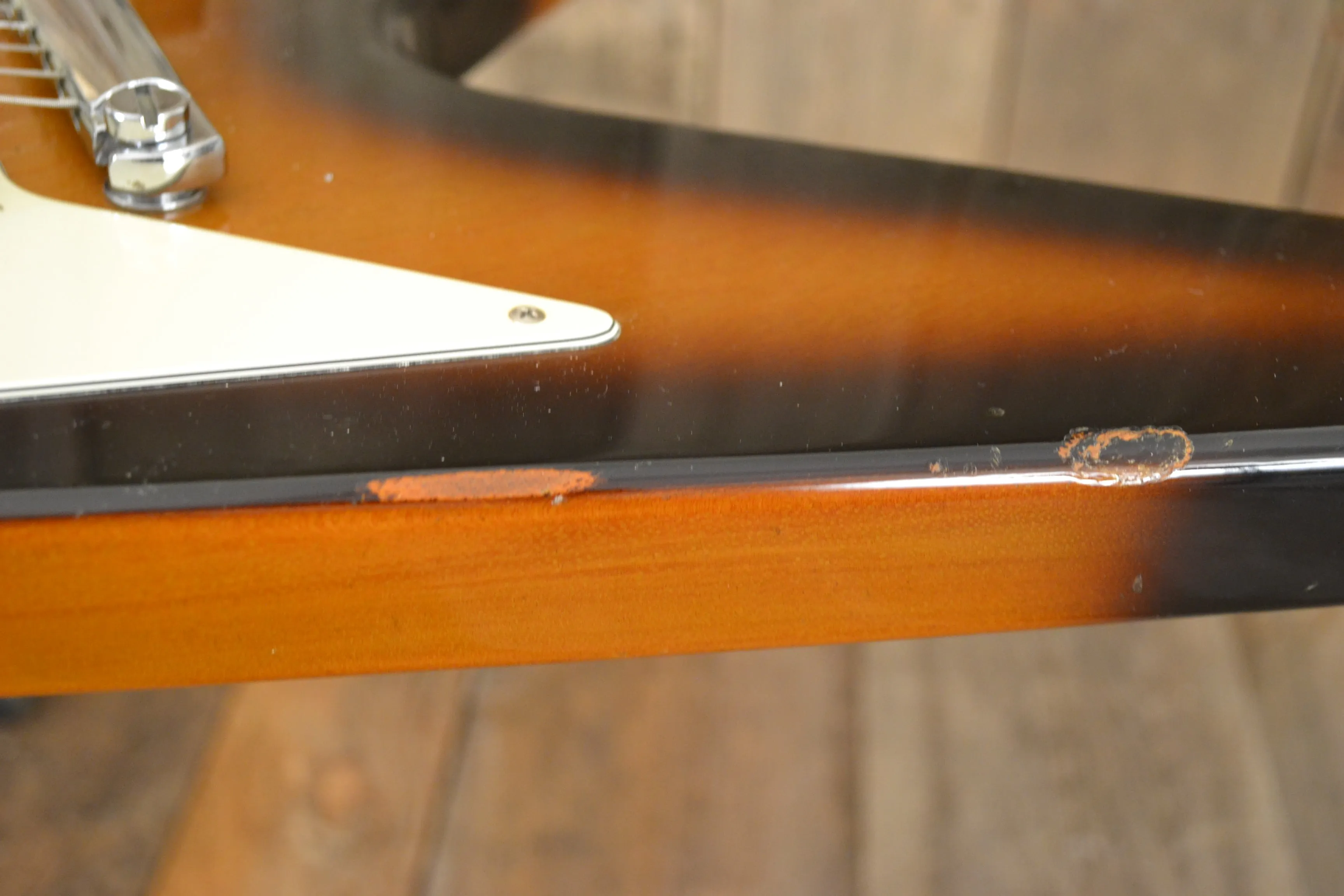 SOLD - Gibson Flying V 1980 Sunburst