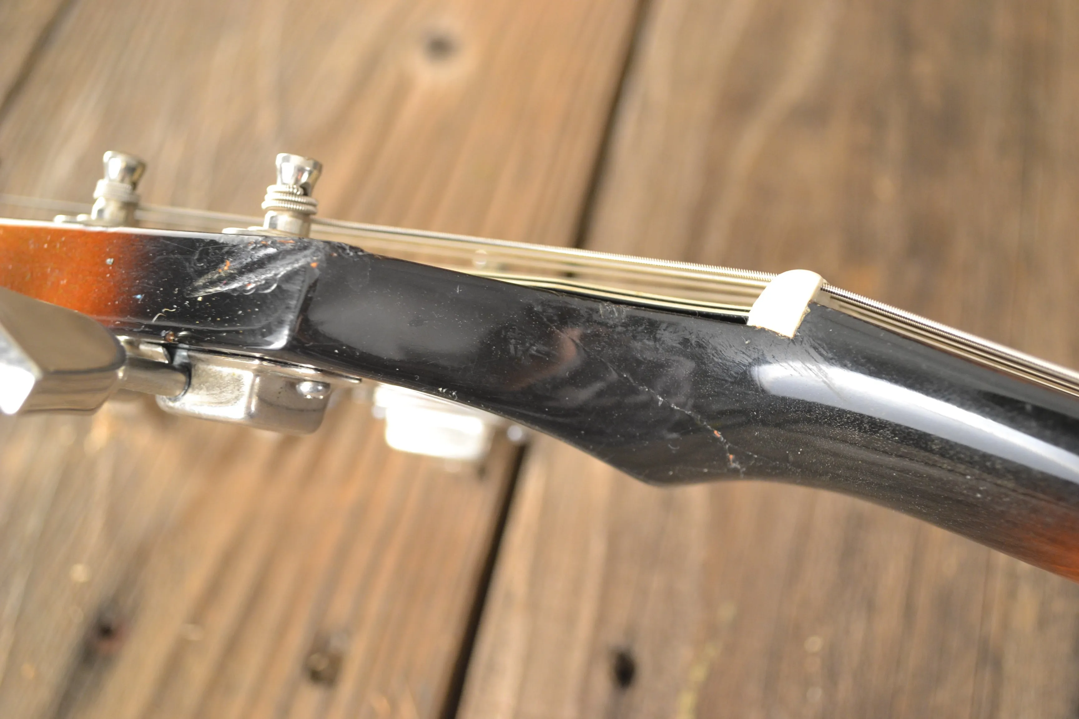 SOLD - Gibson Flying V 1980 Sunburst