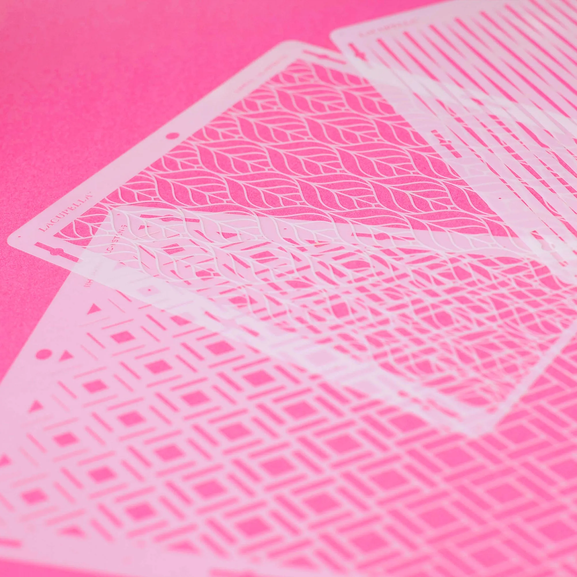 Stencil ARRO Seamless Delicate Pattern by Lacupella