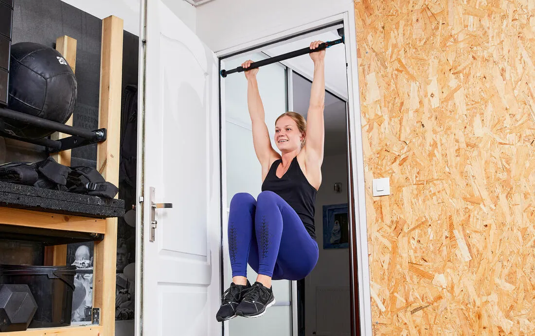 Strength Training Lockable Pull-Up Bar - 100 cm
