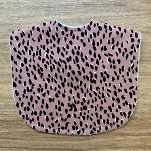 TILDA AND MOO DOUBLE DOT CLASSIC BIB