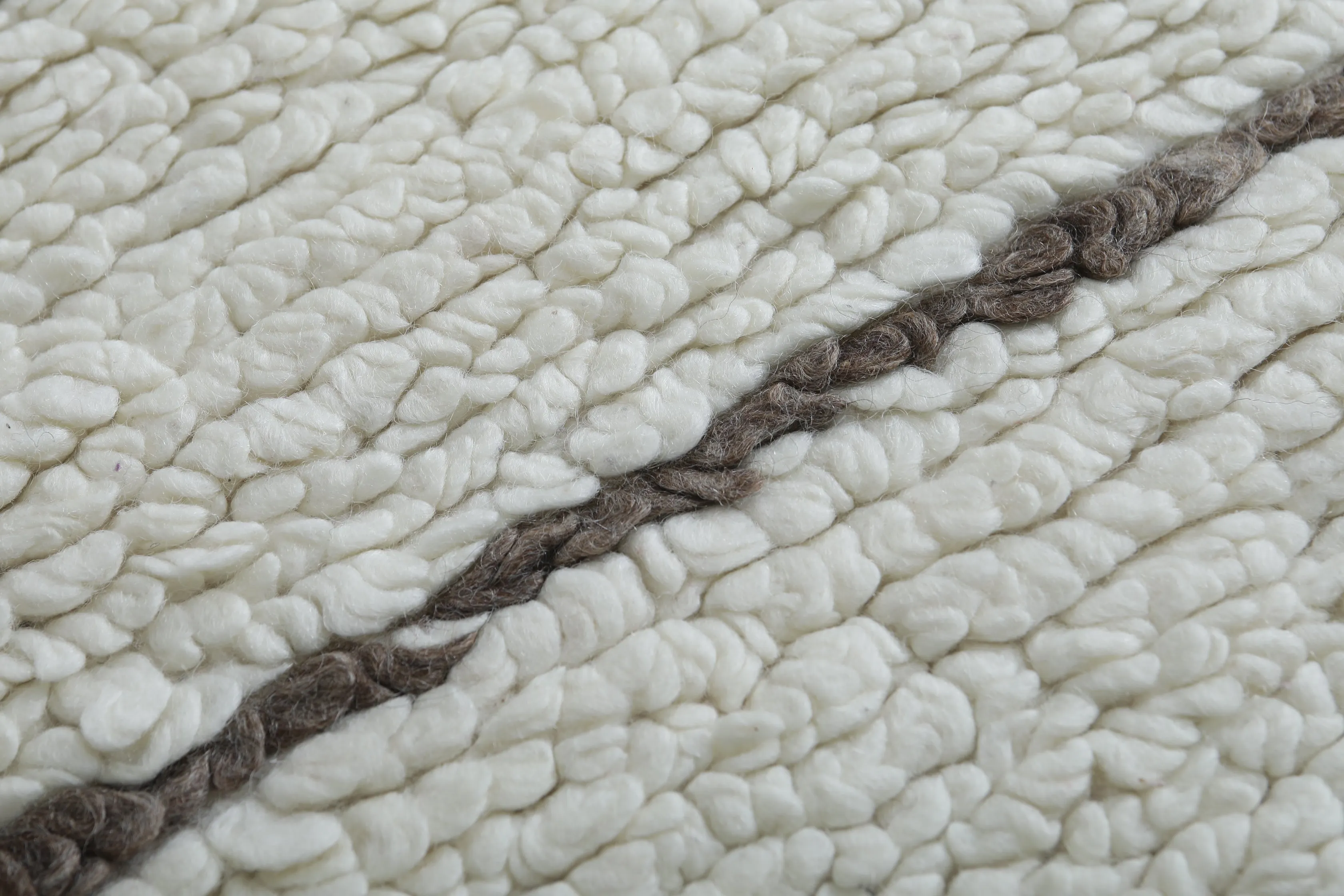 Vintage Berber Rug 5.2 x 7.5 Feet - Moroccan Handmade Wool Rug
