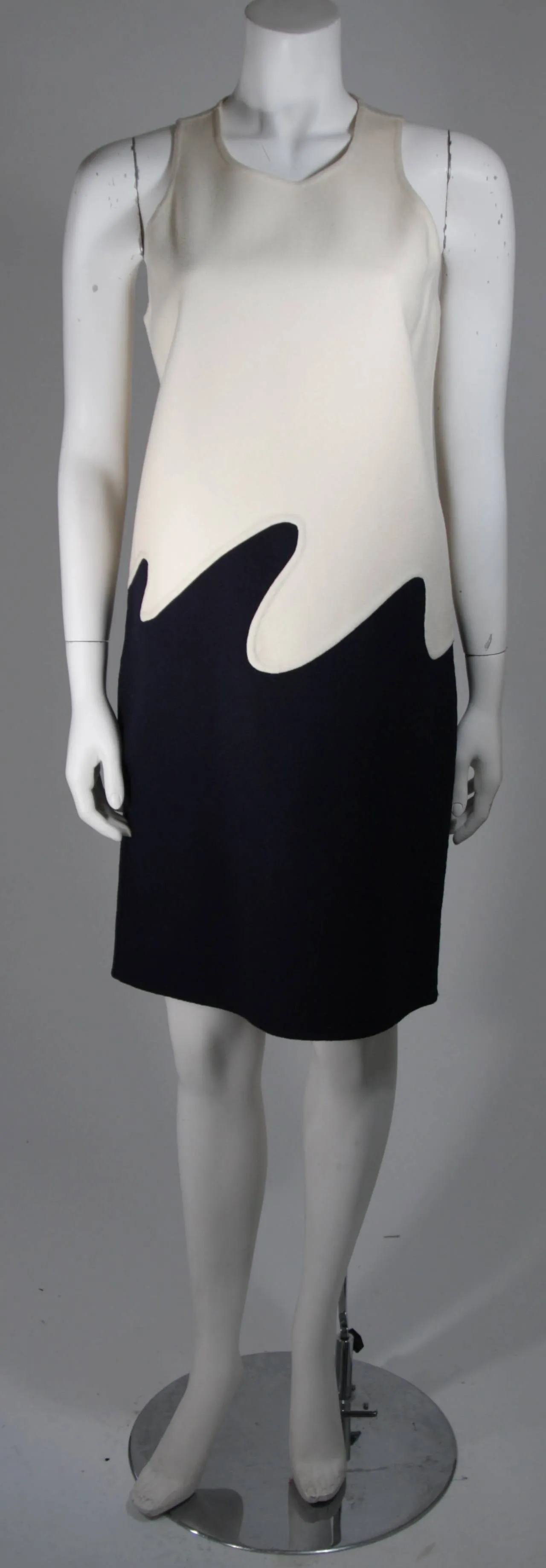VINTAGE Circa 1960s Cream and Navy Wool 'Wave' Dress Size Small