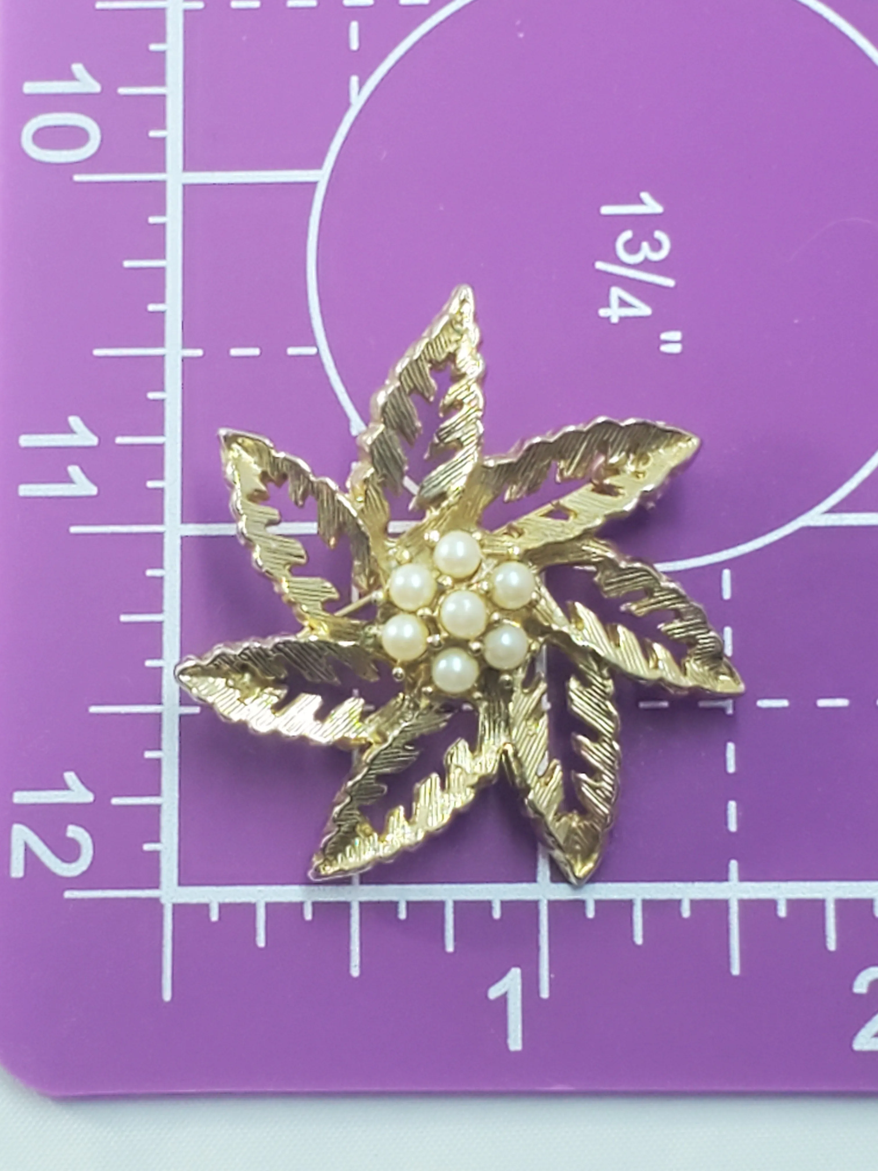 Vintage snowflake style leaf brooch with faux pearl flower accent pin