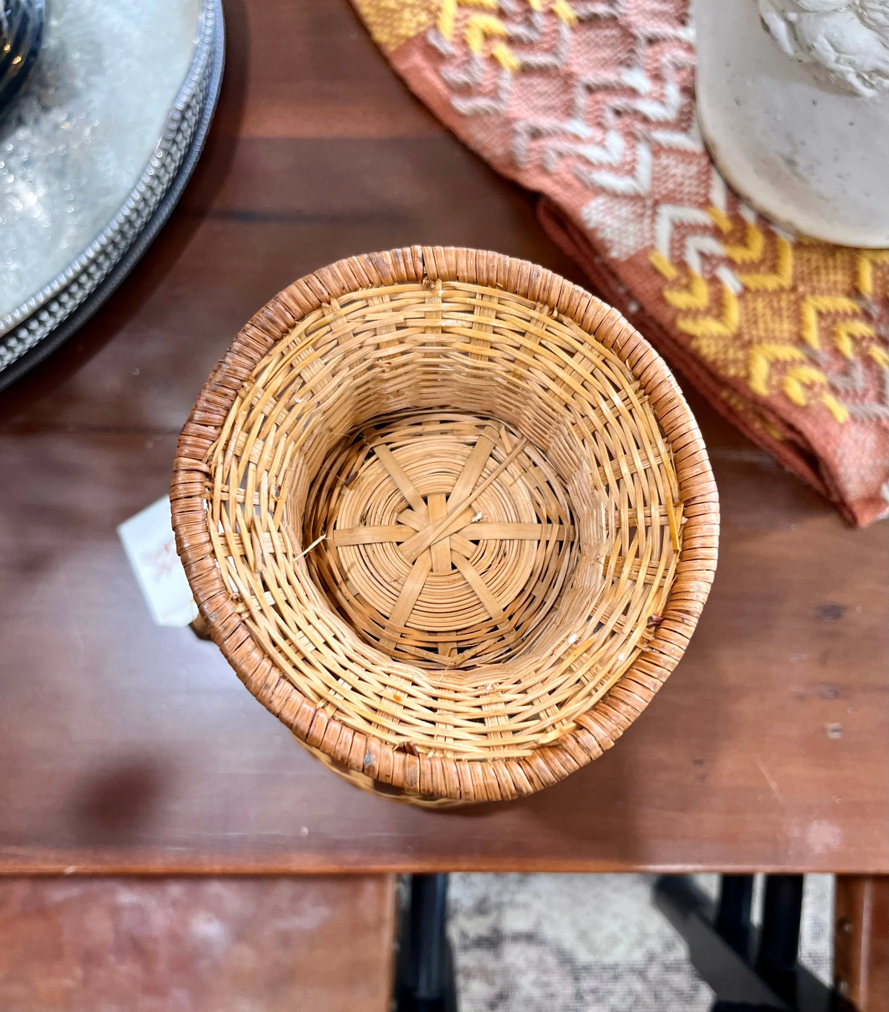 Wicker Greek style urn basket