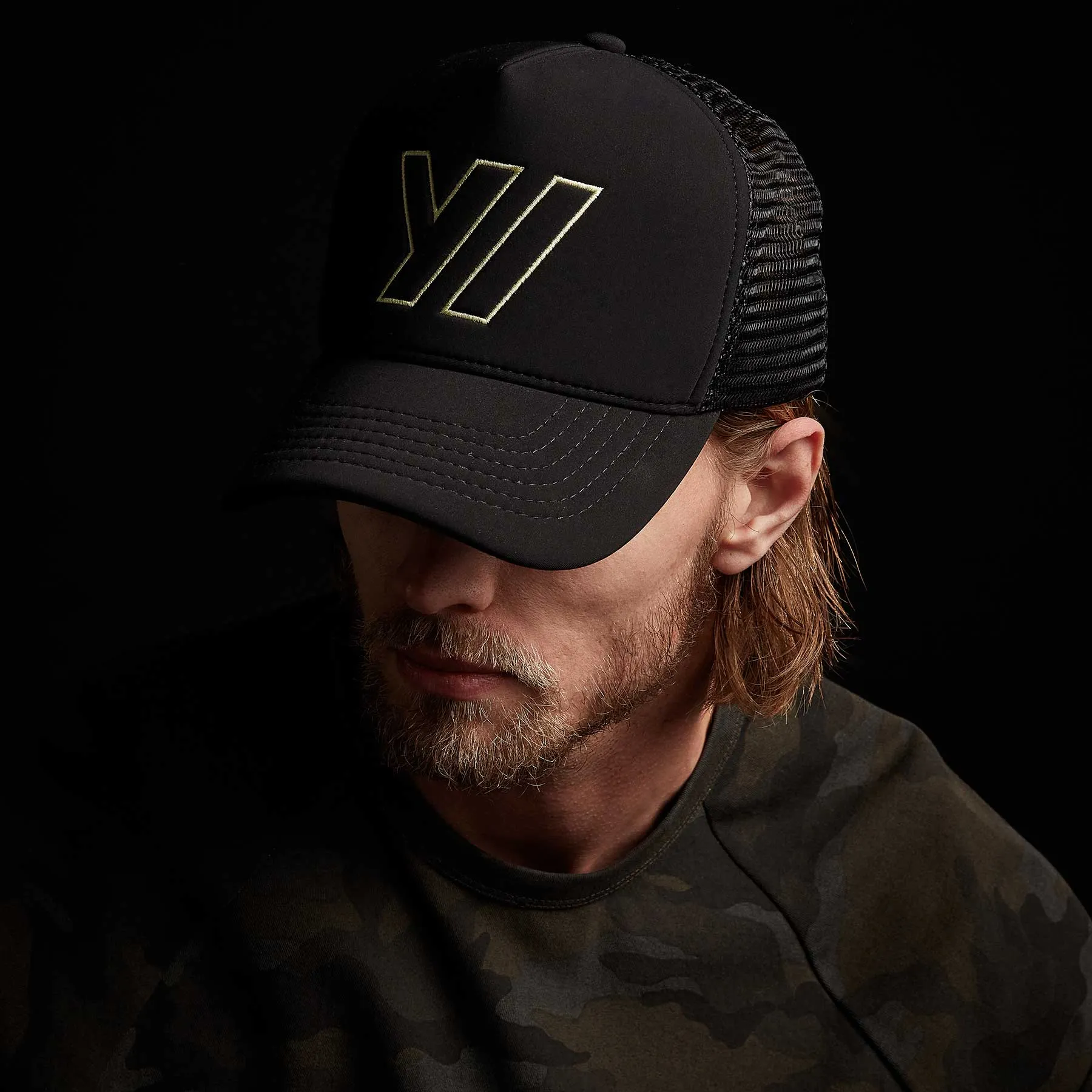 Y/ Outline Embroidery Hat - Black