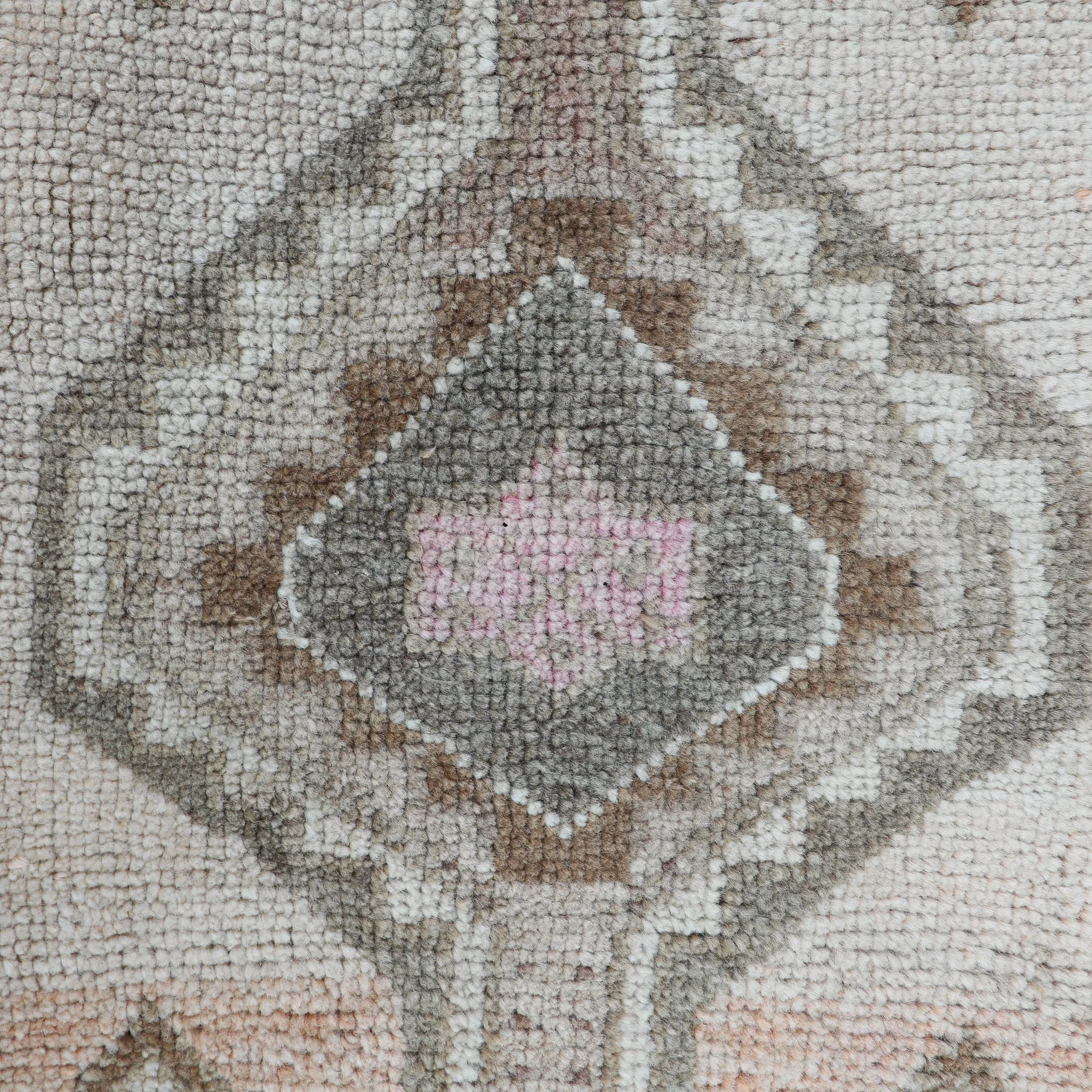 ZM132 Handwoven Vintage Rug 1’8x2'10